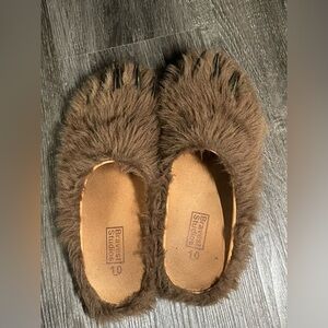 BRAVE STUDIOS BEAR CLAW SHOES SZ 10